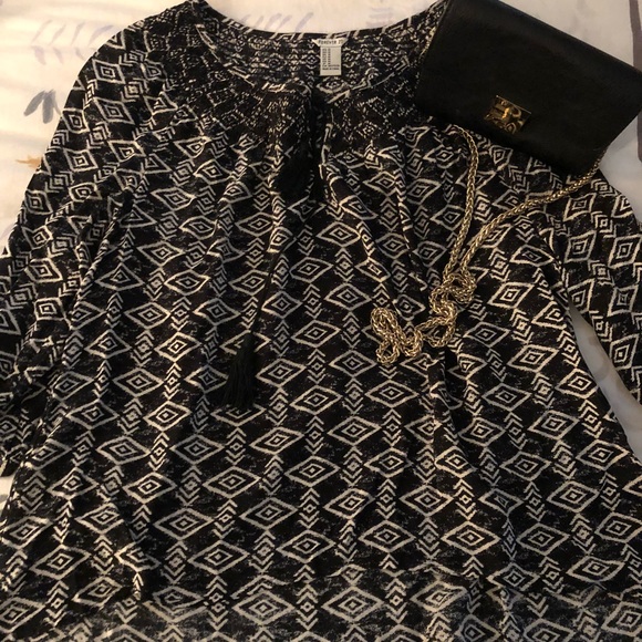 Needs to go!! Lot of Forever 21 items - Picture 5 of 8